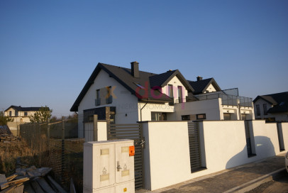 Dom Sprzedaż Domaszowice